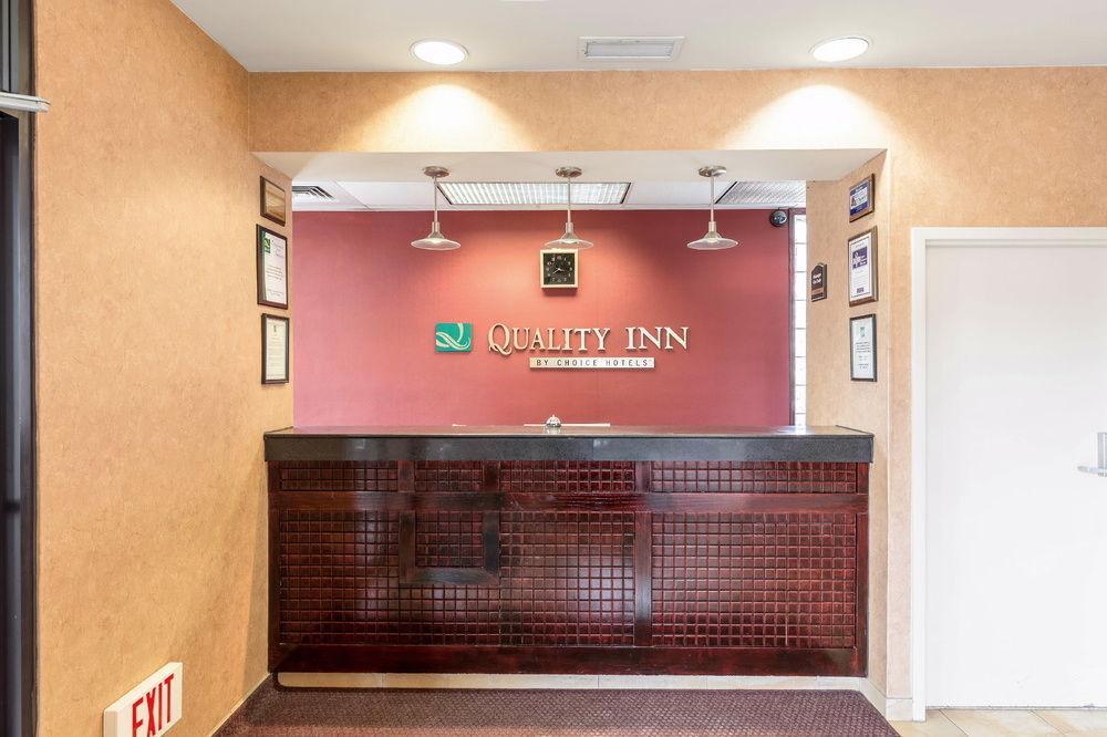 Quality Inn Александрия Экстерьер фото