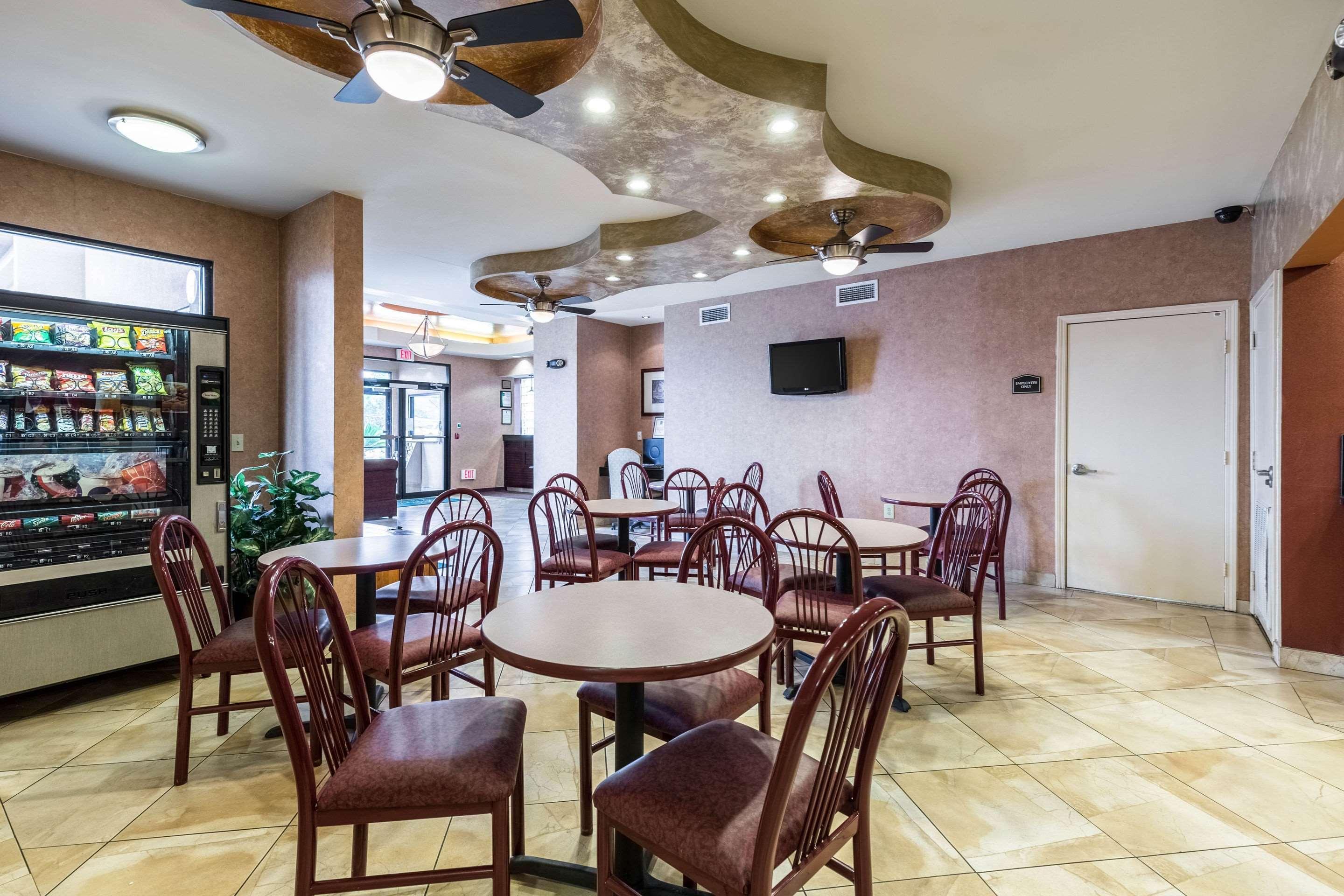 Quality Inn Александрия Экстерьер фото
