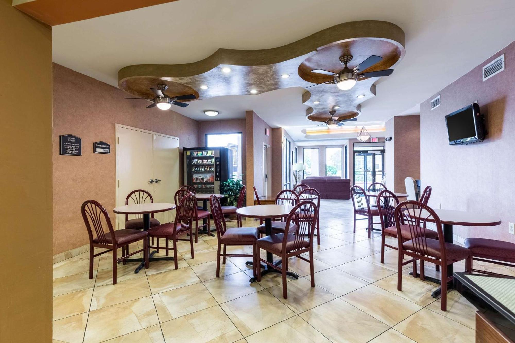 Quality Inn Александрия Экстерьер фото